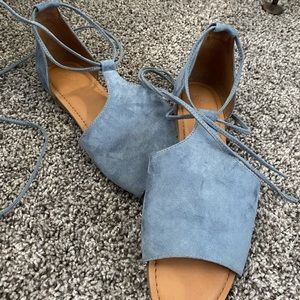Universal threads blue suede ankle tie sandals 8.5